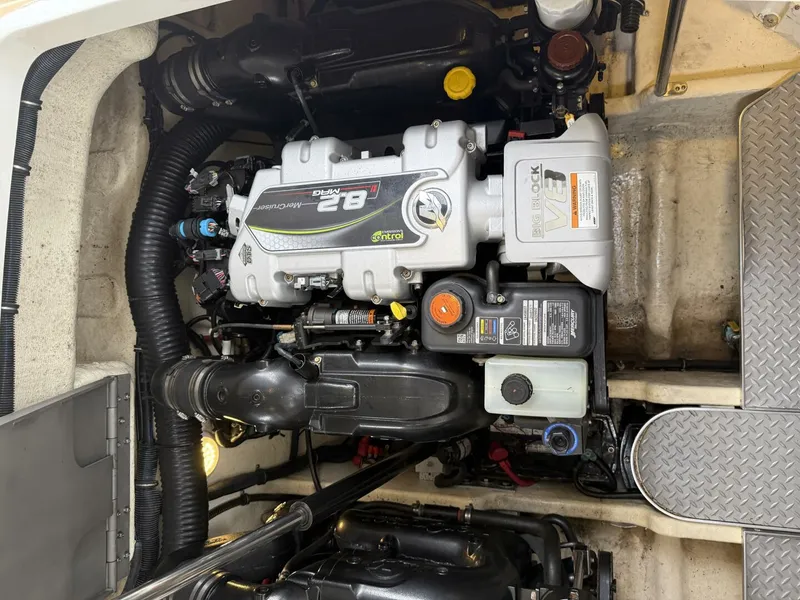 Slide: The Image of Formula Boats 37 Performance Cruiser 2016 - 5682946