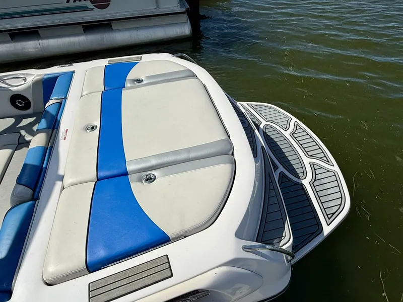 Slide: The Image of Correct Craft Super Air Nautique 2010 - 5616748