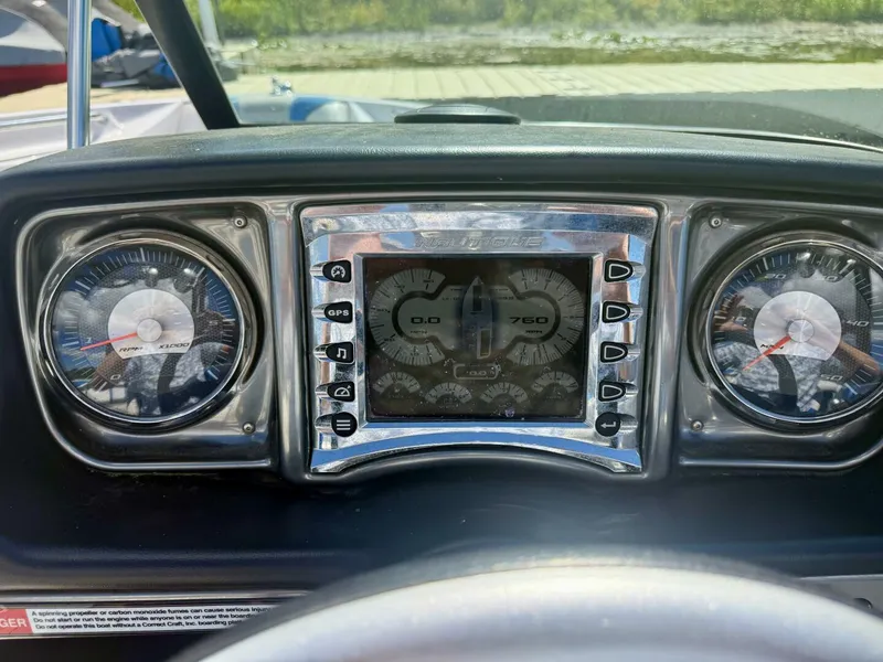 Slide: The Image of Correct Craft Super Air Nautique 2010 - 5616762