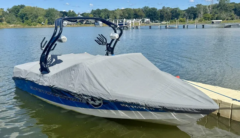 Slide: The Image of Correct Craft Super Air Nautique 2010 - 5616723