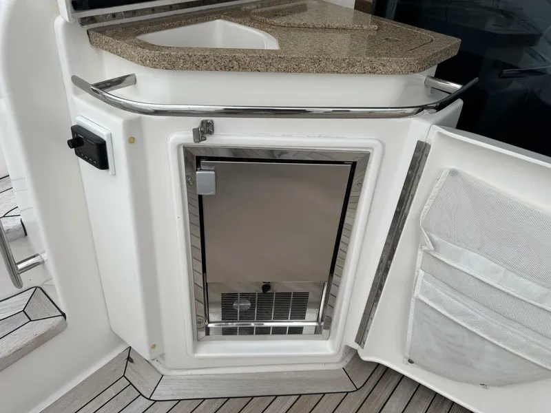 Slide: The Image of Tiara 5800 Sovran 2014 - 5616615