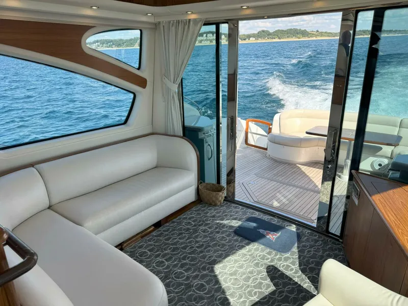 Slide: The Image of Tiara 5800 Sovran 2014 - 5616744