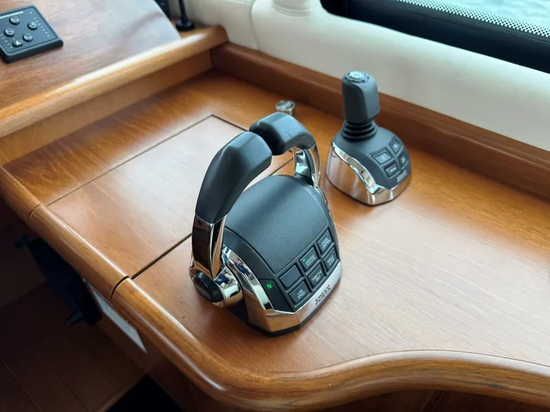 Slide: The Image of Tiara 5800 Sovran 2014 - 5616705