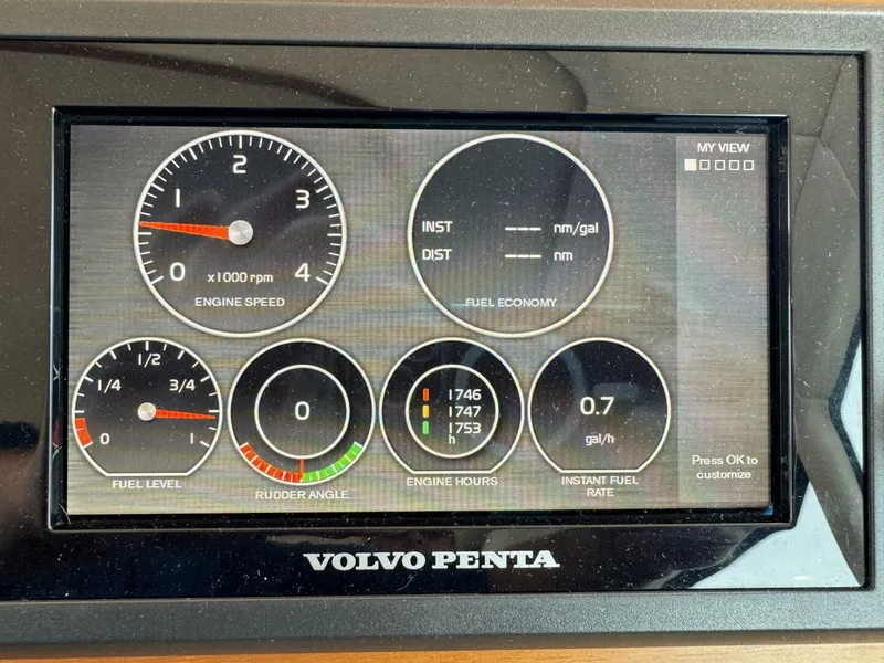 Slide: The Image of Tiara 5800 Sovran 2014 - 5616709