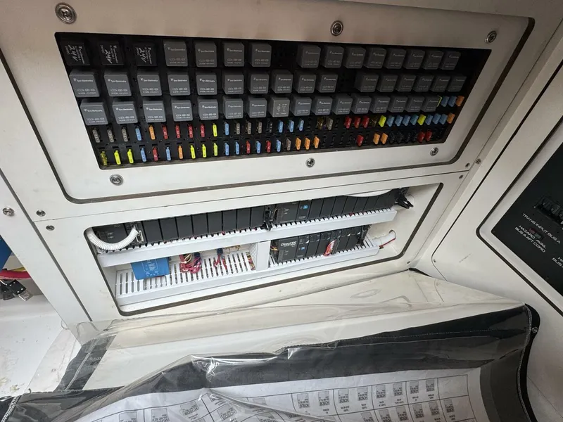 Slide: The Image of Tiara 5800 Sovran 2014 - 5616724