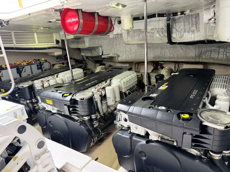 Slide: The Image of Tiara 5800 Sovran 2014 - 5616647