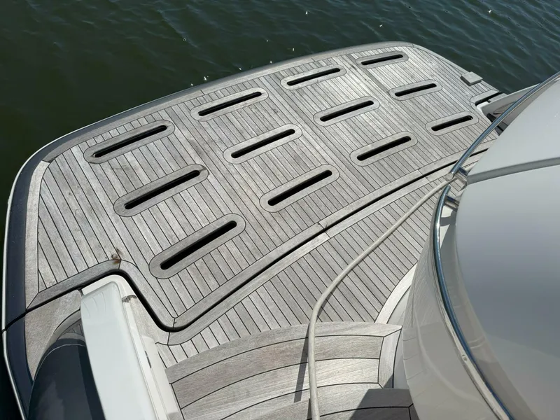 Slide: The Image of Tiara 5800 Sovran 2014 - 5616758