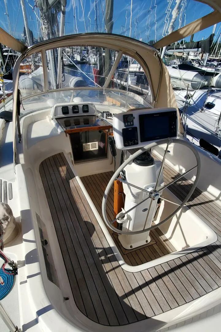 Slide: The Image of Moody 42 Center Cockpit 2001 - 5617067