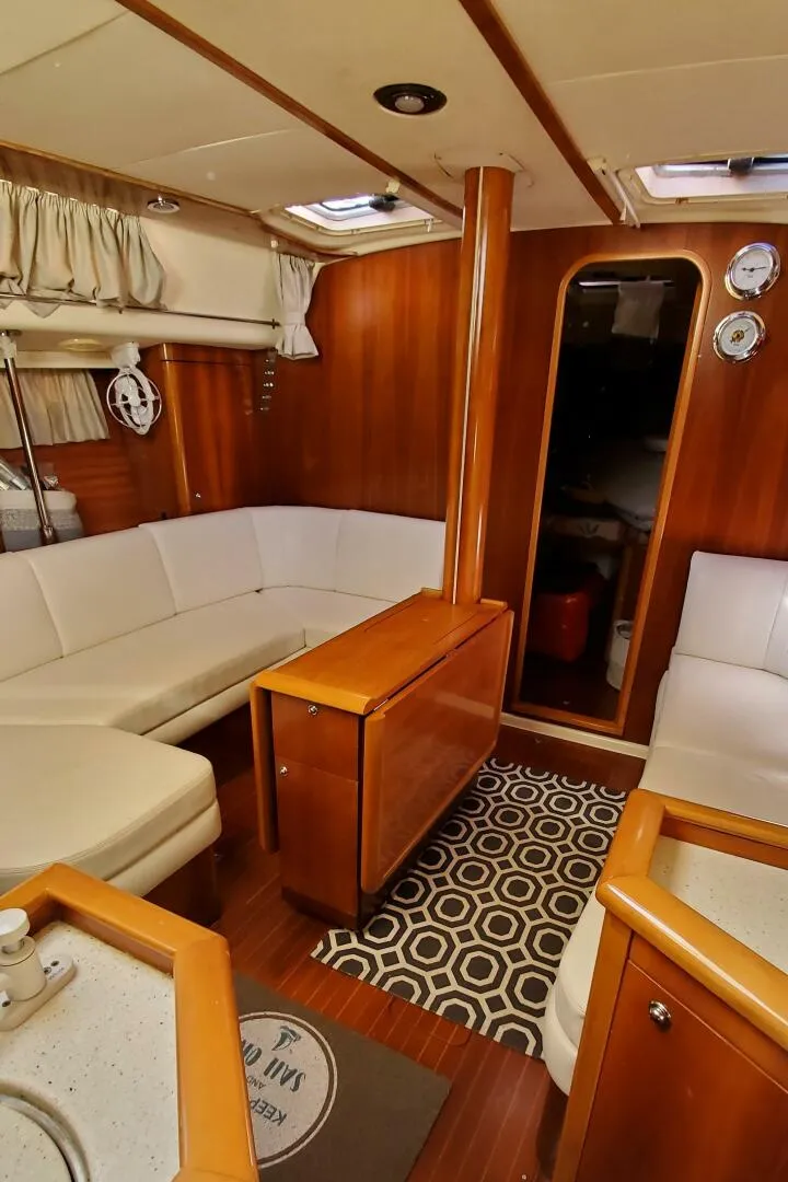 Slide: The Image of Moody 42 Center Cockpit 2001 - 5617073