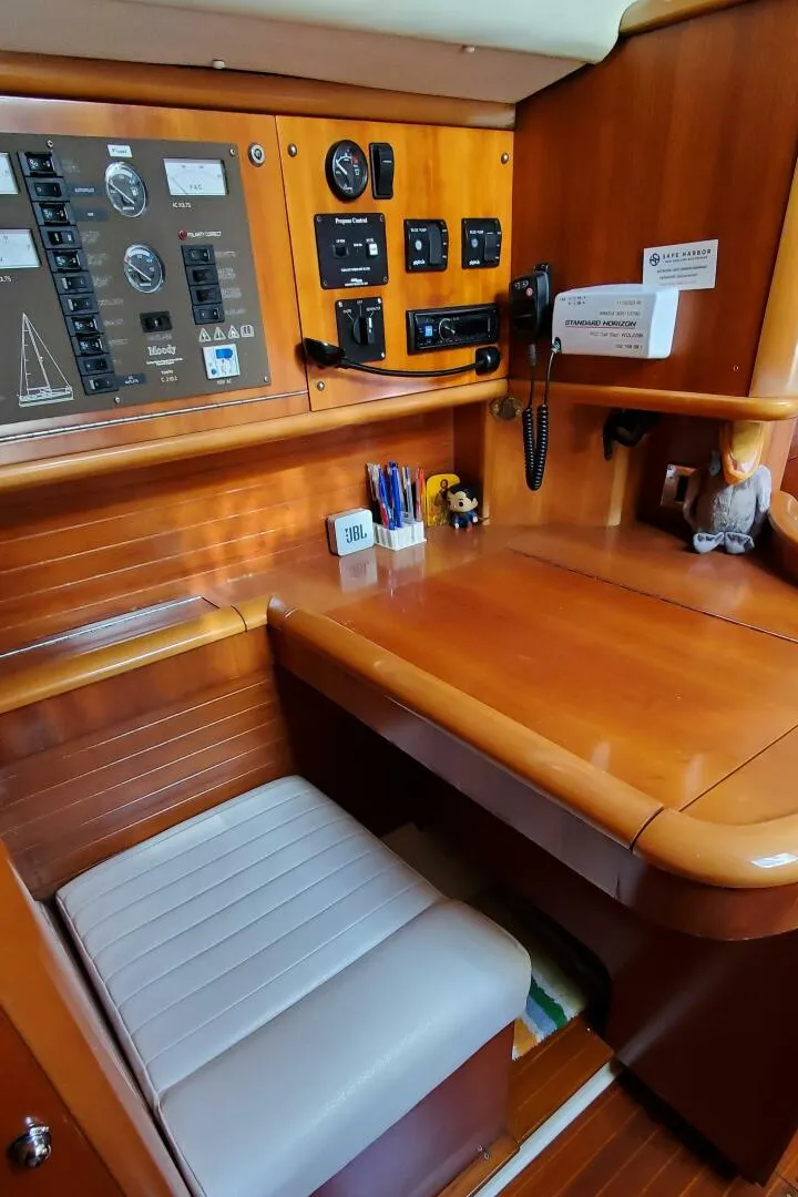 Slide: The Image of Moody 42 Center Cockpit 2001 - 5617077