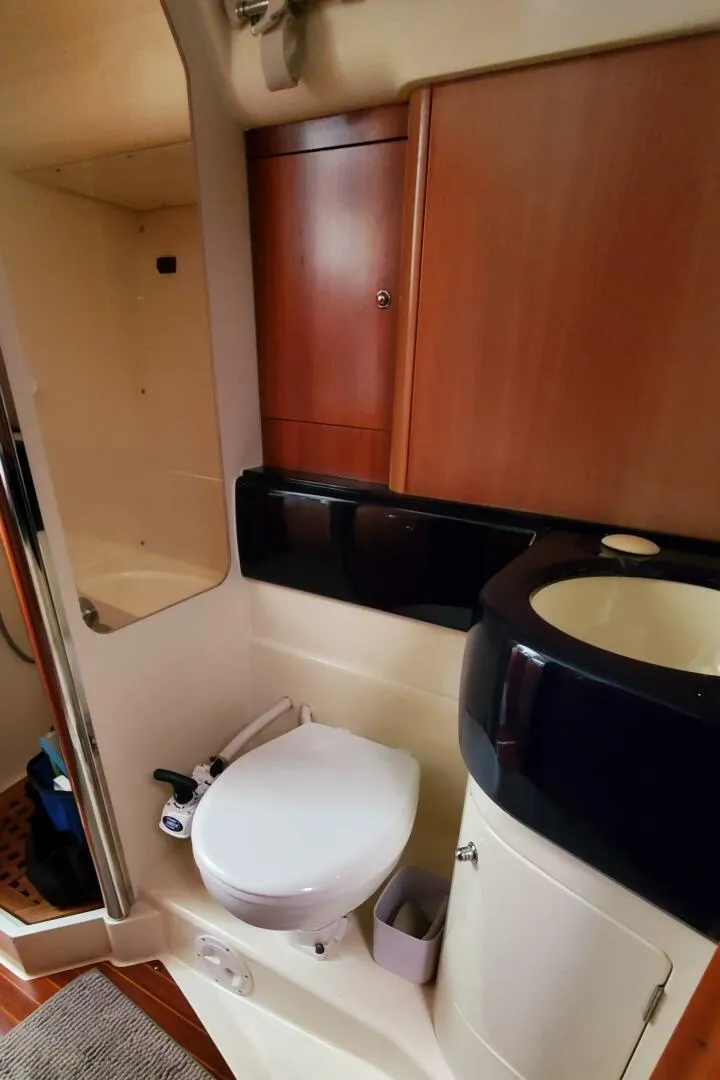 Slide: The Image of Moody 42 Center Cockpit 2001 - 5617078