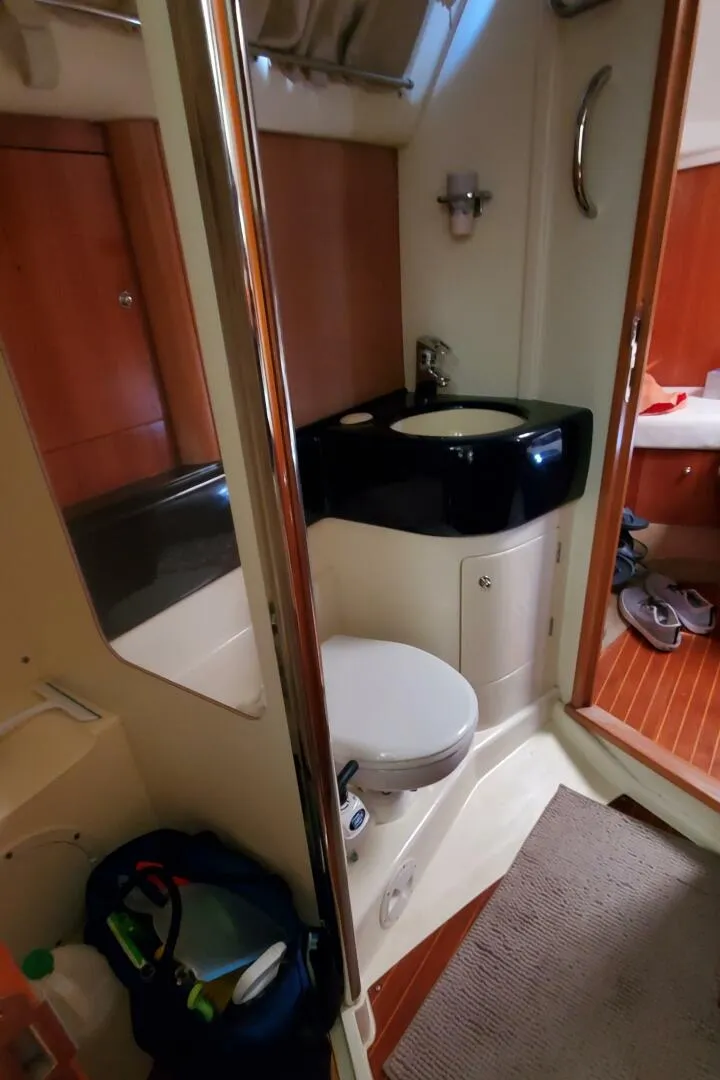 Slide: The Image of Moody 42 Center Cockpit 2001 - 5617079