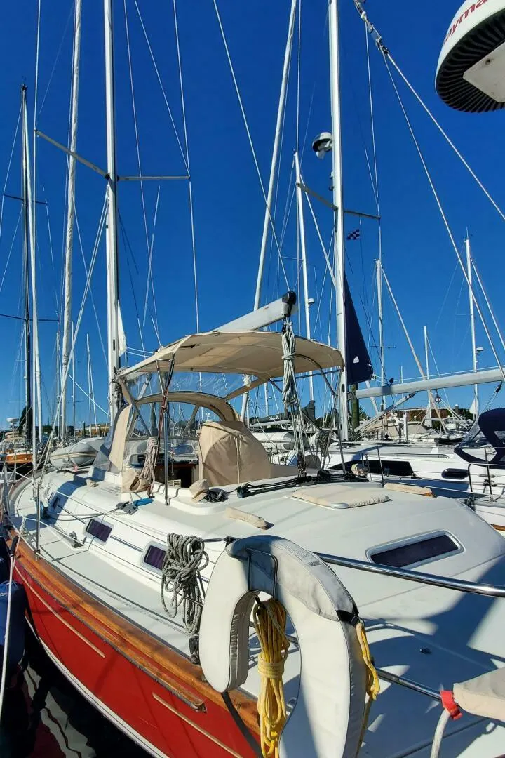 Slide: The Image of Moody 42 Center Cockpit 2001 - 5617063