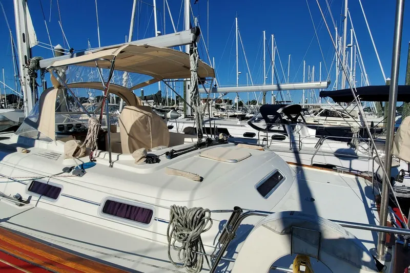 Slide: The Image of Moody 42 Center Cockpit 2001 - 5617064