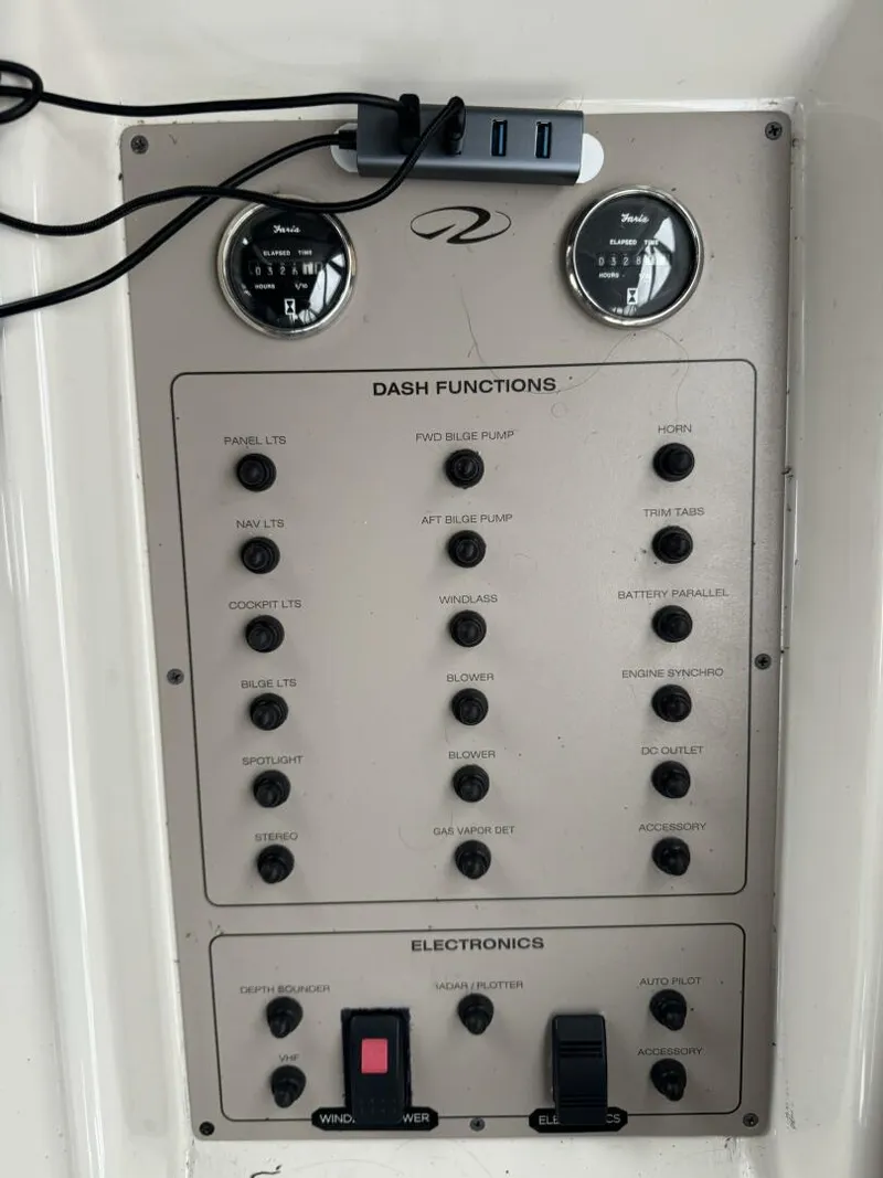 Slide: The Image of Regal 3780 Commodore 2001 - 5617431