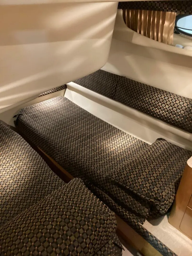 Slide: The Image of Regal 3780 Commodore 2001 - 5617452