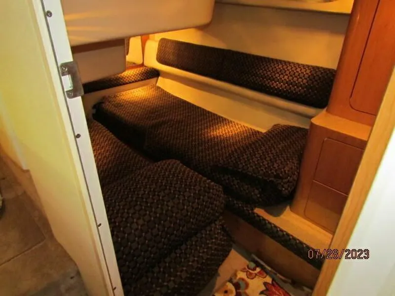 Slide: The Image of Regal 3780 Commodore 2001 - 5617488