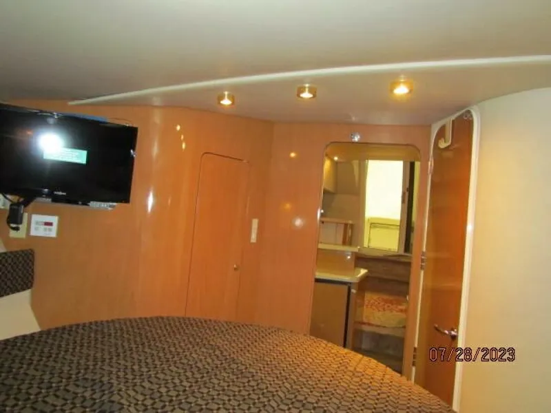 Slide: The Image of Regal 3780 Commodore 2001 - 5617489