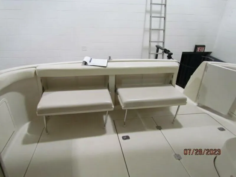 Slide: The Image of Regal 3780 Commodore 2001 - 5617473