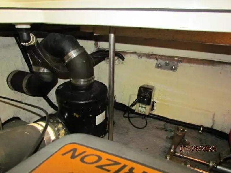 Slide: The Image of Regal 3780 Commodore 2001 - 5617476