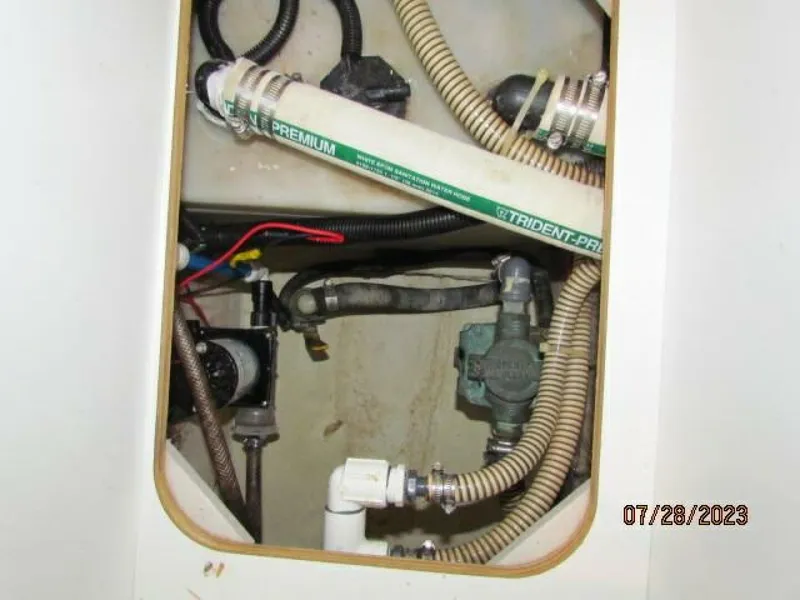 Slide: The Image of Regal 3780 Commodore 2001 - 5617490