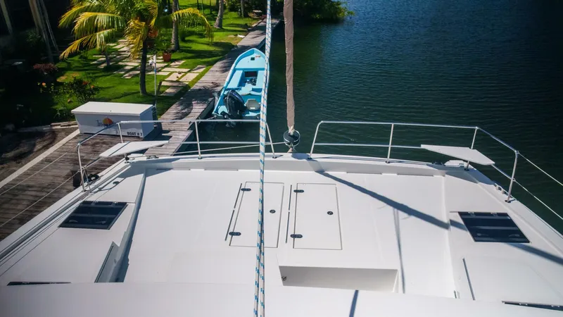 Slide: The Image of Point Clear Caa Foredeck Overhead - 5623550