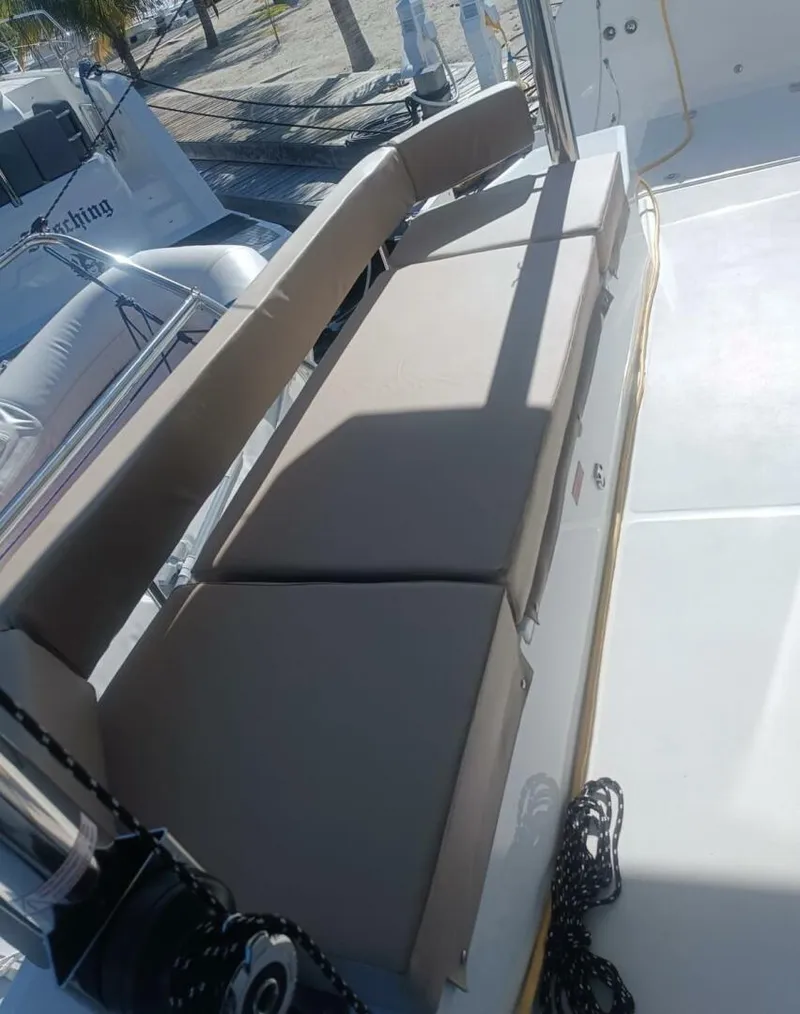 Slide: The Image of Bali 4.4 2023 - 5626238