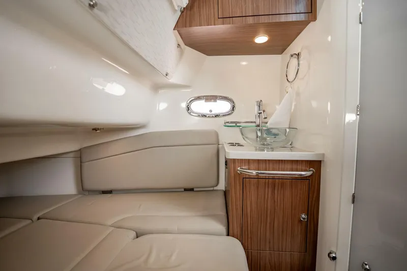 Slide: The Image of Boston Whaler 380 Outrage 2018 - 5618175