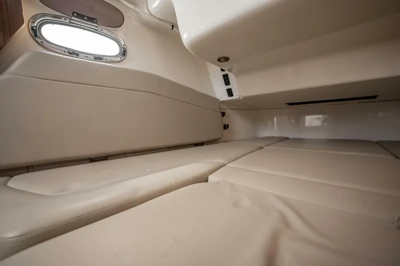 Slide: The Image of Boston Whaler 380 Outrage 2018 - 5618178