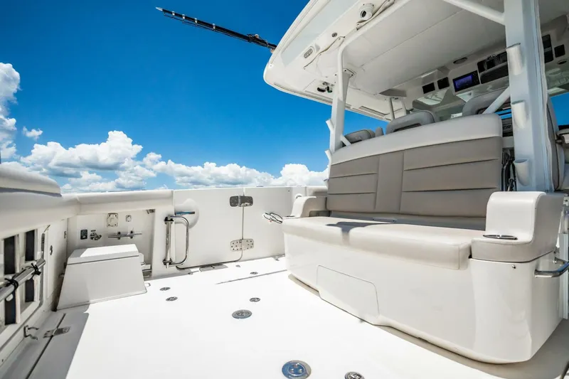 Slide: The Image of Boston Whaler 380 Outrage 2018 - 5618193