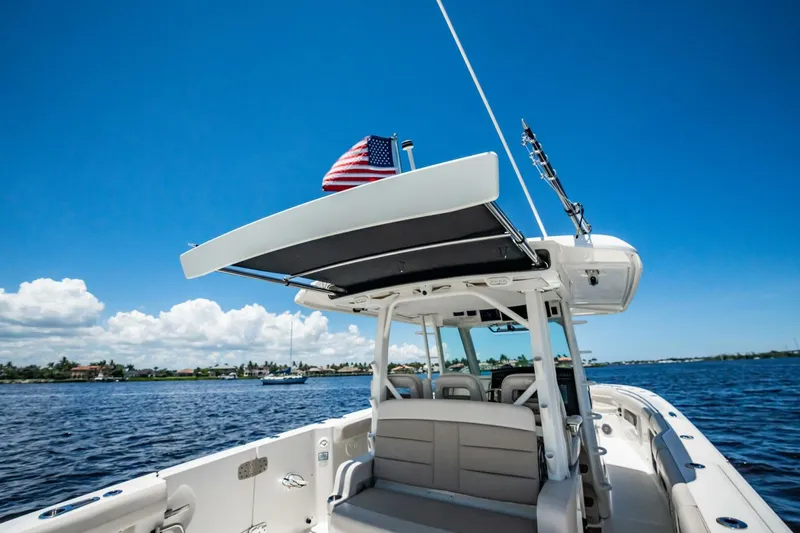 Slide: The Image of Boston Whaler 380 Outrage 2018 - 5618196