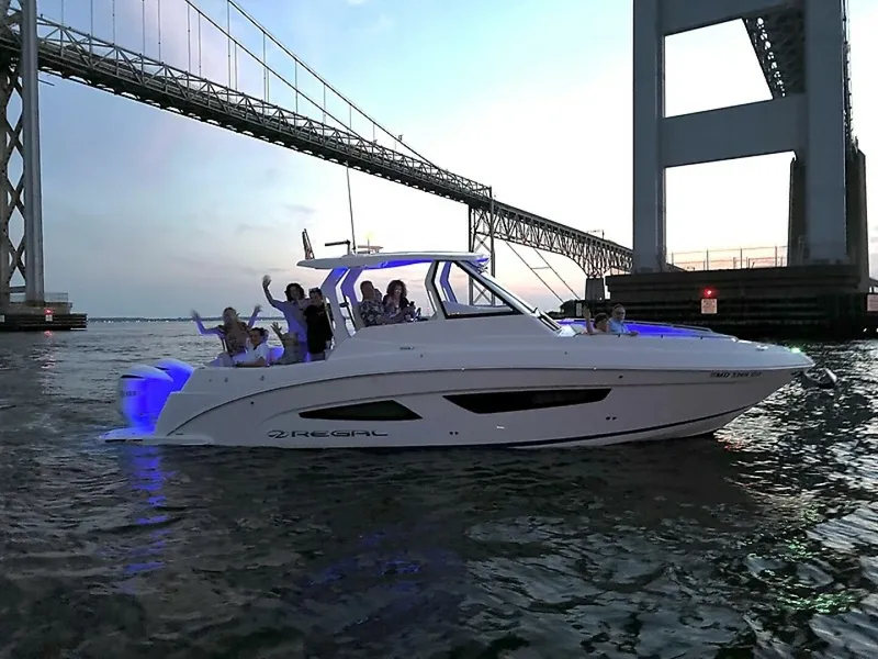 The Image of Regal 33 SAV 2019 - 5618270