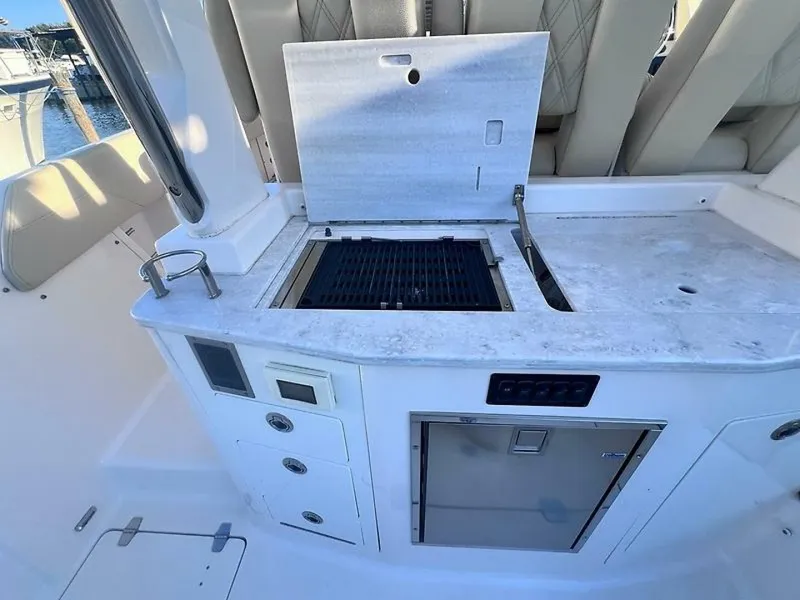 Slide: The Image of 0005355775 - 5618328