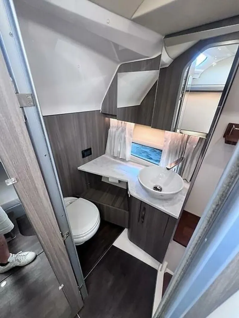 Slide: The Image of 0005355731 - 5618352