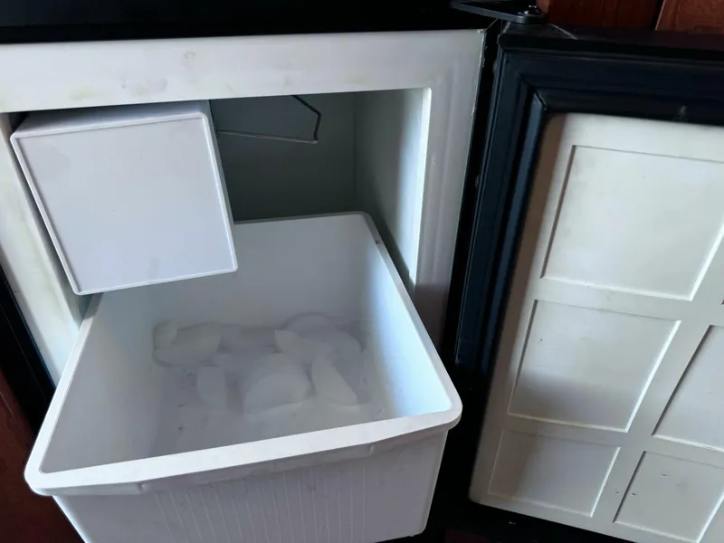 Slide: The Image of Meridian 391 Sedan 2007 - 5618712