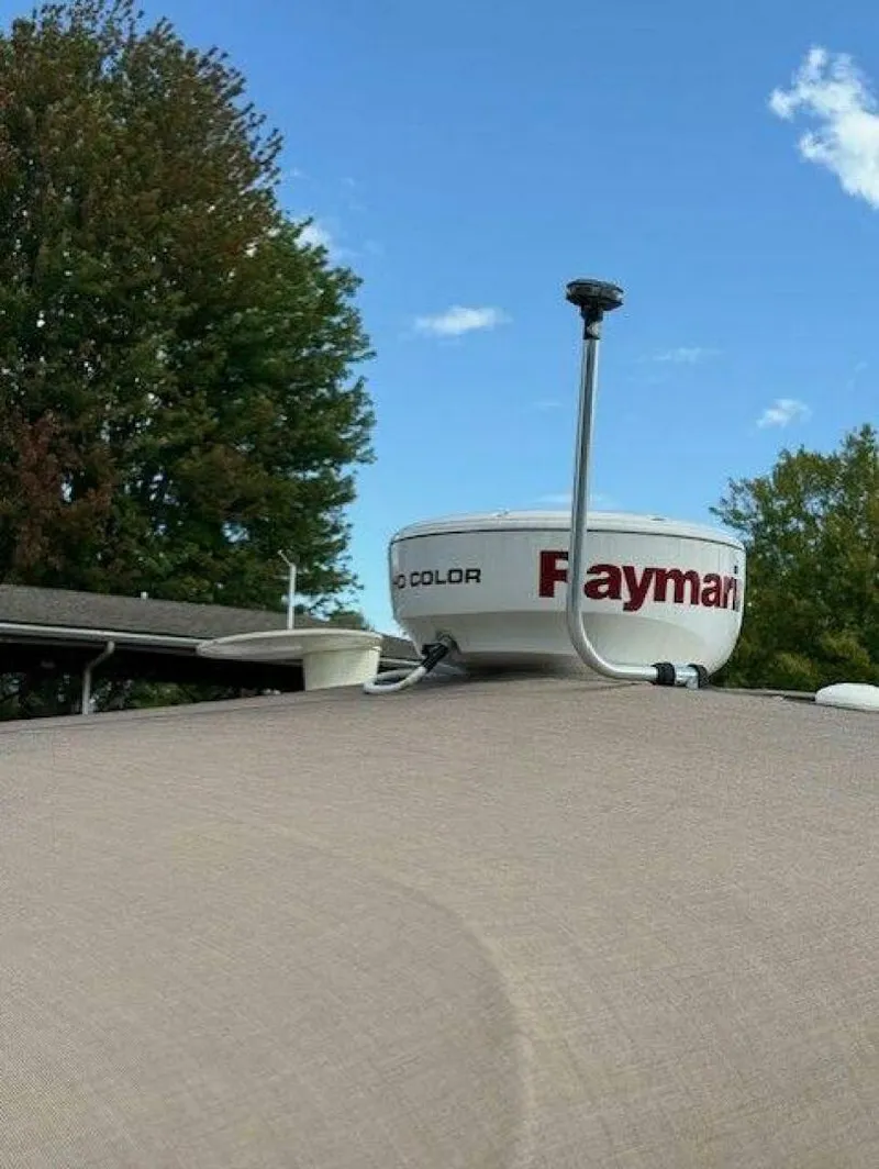 Slide: The Image of Chaparral 350 Signature 2005 - 5618756