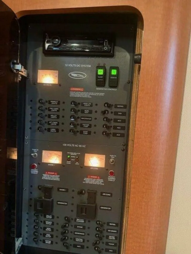 Slide: The Image of Chaparral 350 Signature 2005 - 5618773