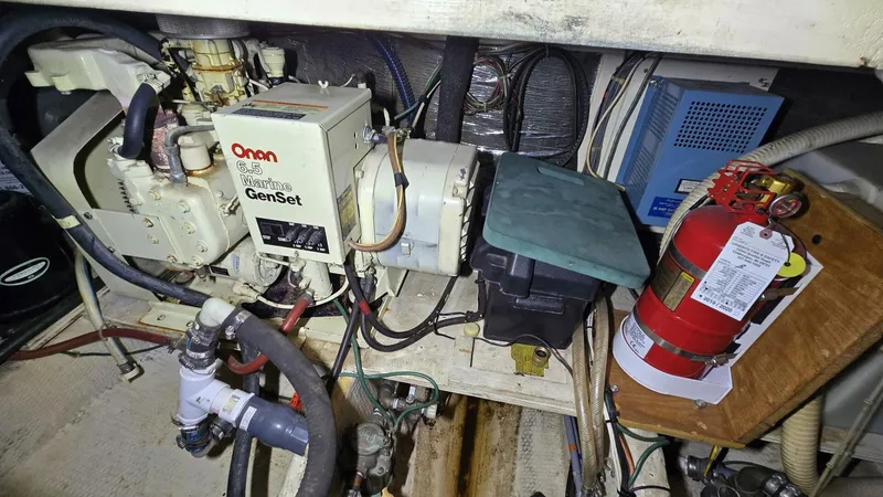 Slide: The Image of Chris-Craft 362 Catalina 1987 - 5624011