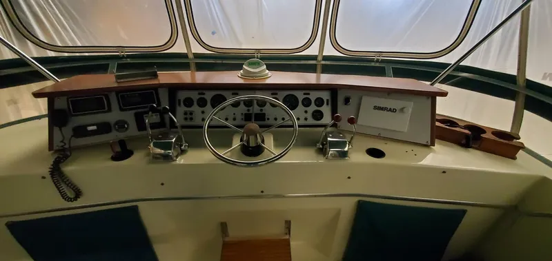 Slide: The Image of Chris-Craft 362 Catalina 1987 - 5623985