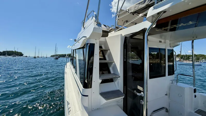 Slide: The Image of Cutwater C-32 CB 2022 - 5619214