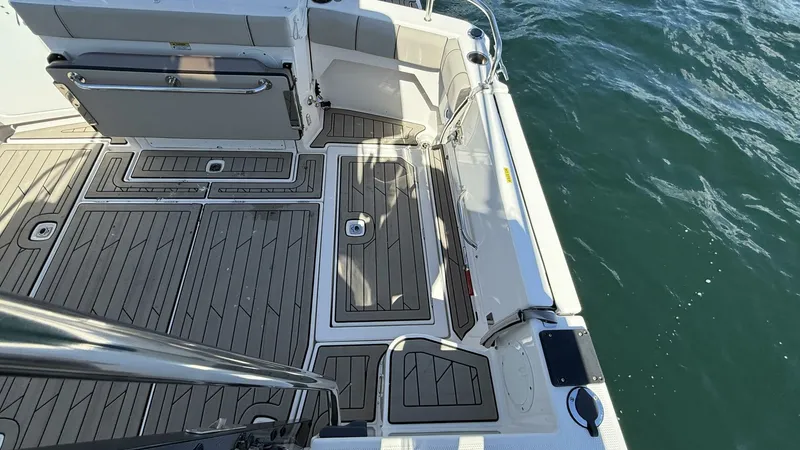 Slide: The Image of Cutwater C-32 CB 2022 - 5619226