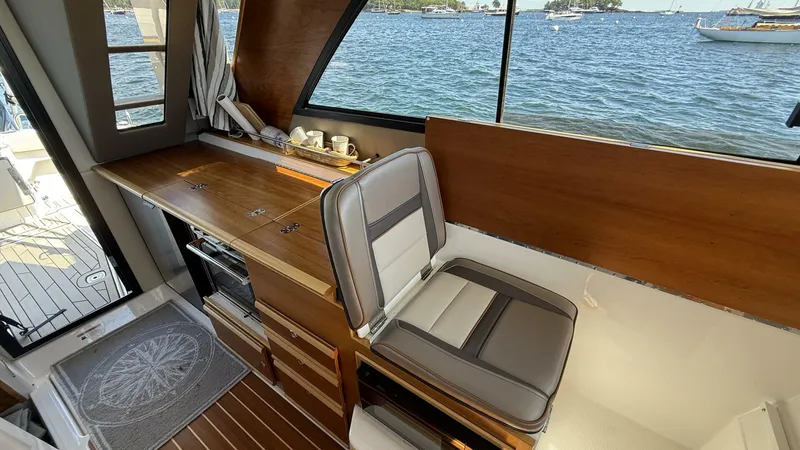 Slide: The Image of Cutwater C-32 CB 2022 - 5619246