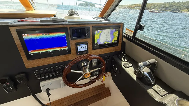 Slide: The Image of Cutwater C-32 CB 2022 - 5619252