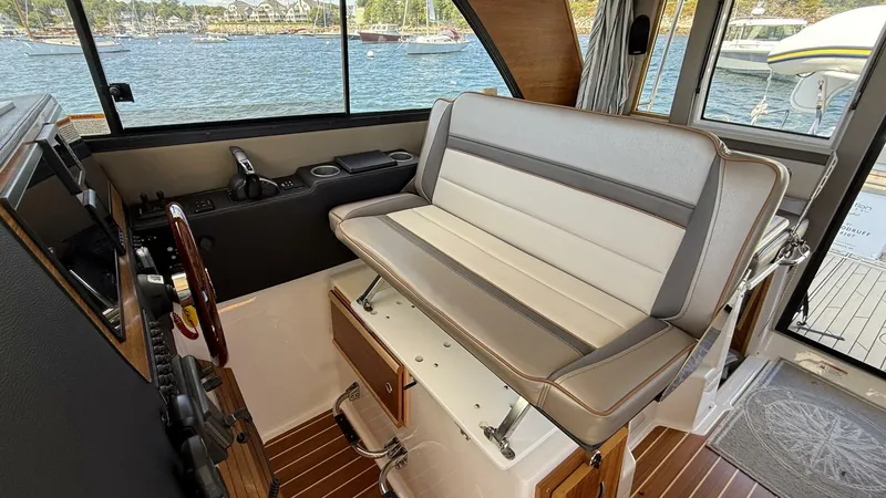 Slide: The Image of Cutwater C-32 CB 2022 - 5619253