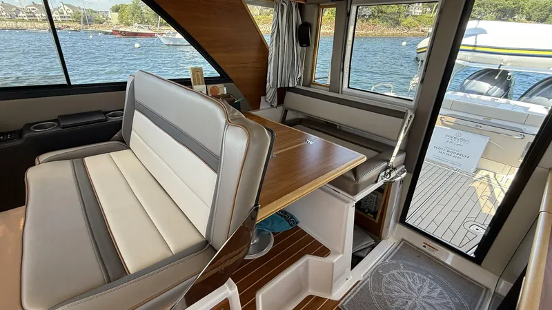 Slide: The Image of Cutwater C-32 CB 2022 - 5619254