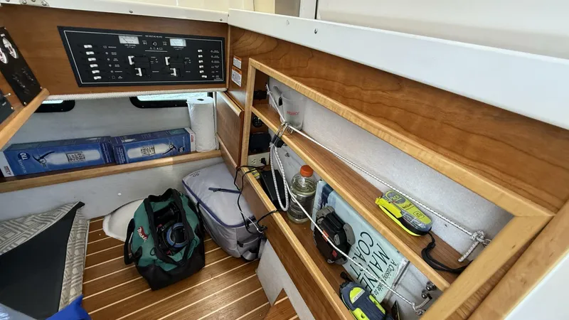 Slide: The Image of Cutwater C-32 CB 2022 - 5619273