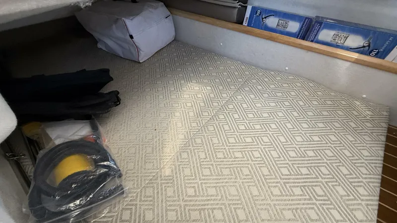 Slide: The Image of Cutwater C-32 CB 2022 - 5619275