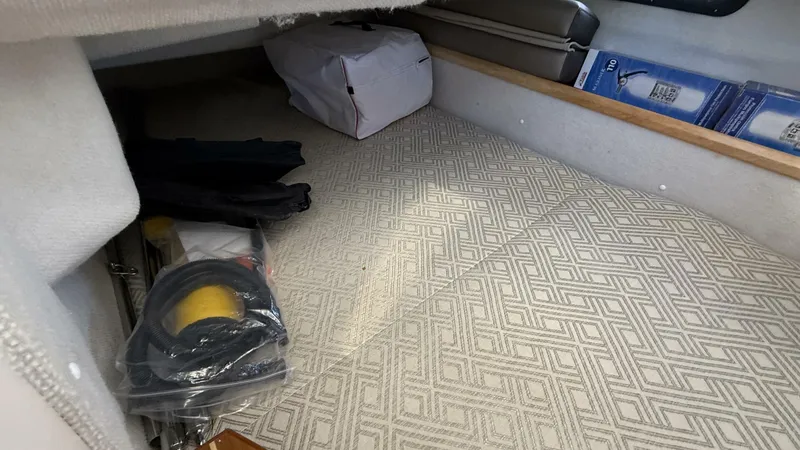 Slide: The Image of Cutwater C-32 CB 2022 - 5619276