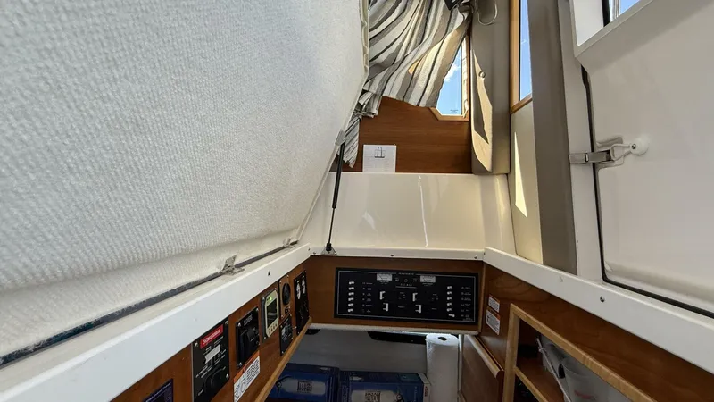 Slide: The Image of Cutwater C-32 CB 2022 - 5619279