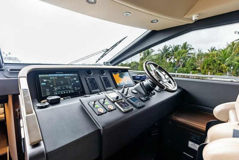 Slide: The Image of Azimut 72 Flybridge 2017 - 5620766